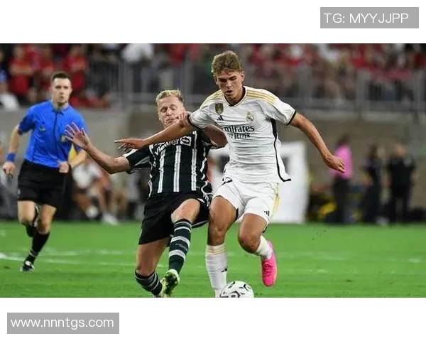 未来之星崛起全面解析jr足球球星成长与辉煌之路 未来之星崛起全面解析jr足球球星成长与辉煌之路