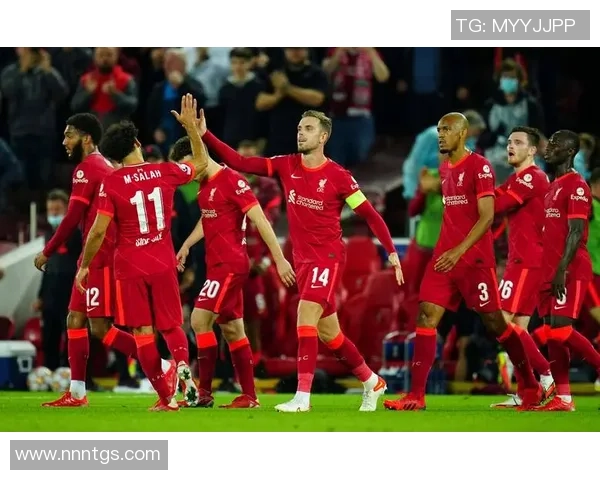 足球转会风云：多位球星大换血 新赛季豪门球队阵容大揭秘