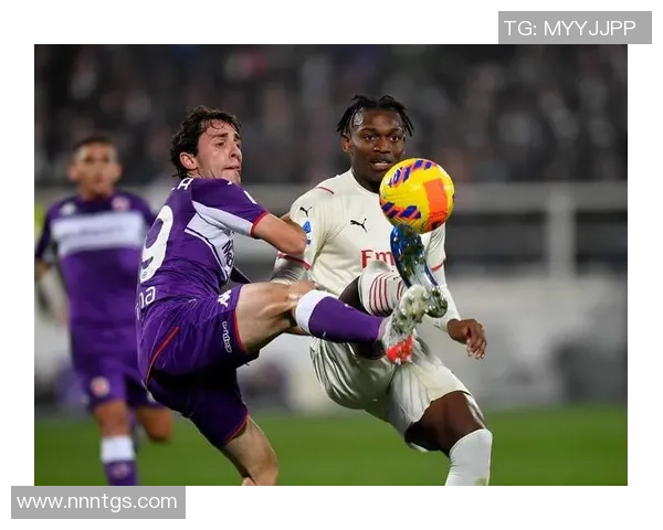 各大足球球星特点对比解析 从技术风格到场上表现全方位剖析